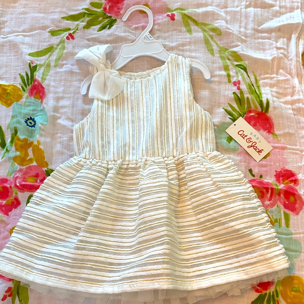 ⭐️⭐️BRAND NEW INFANT DRESS PERFECT FOR GRADUATION SEASON! ⭐️⭐️